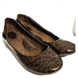 Leopard print flats